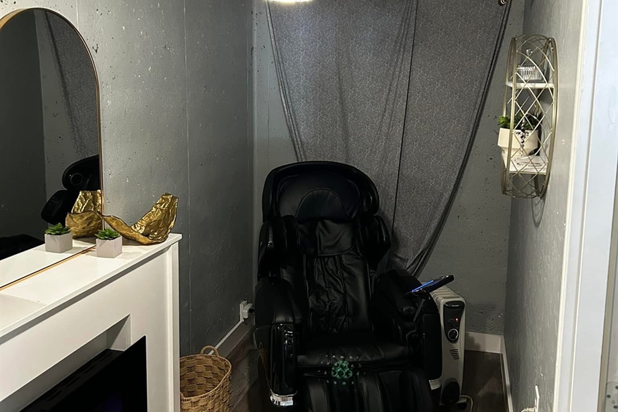 My Happy Place massage room